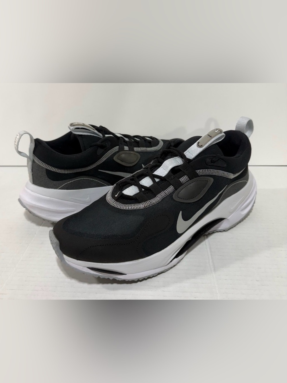 Nike Spark DJ6945-005 Women’s Size 12 Black Pure Platinum Running Shoes
